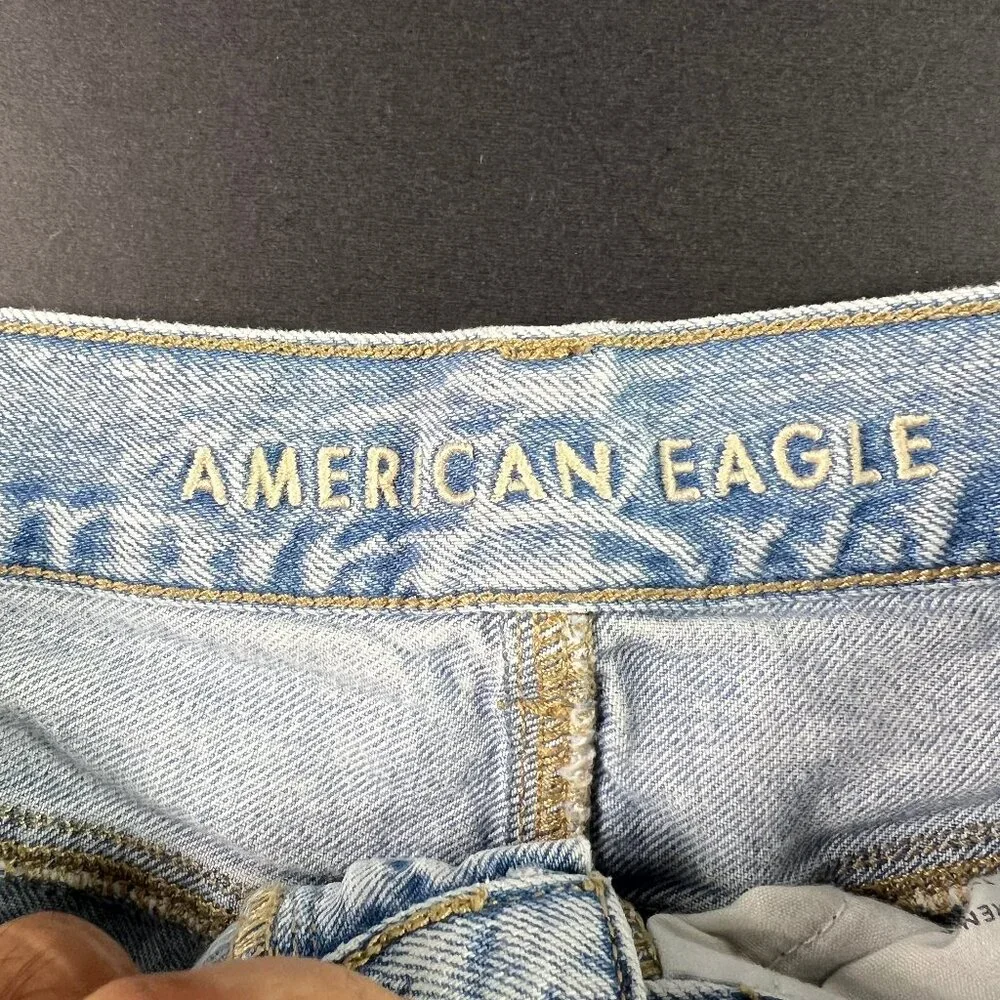 American Eagle Short Women 28* Mom Hi Rise Light Blue Faded Cut Off Jorts Tag 6R
